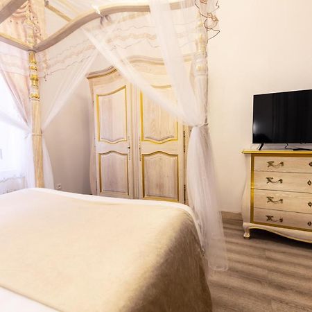 Chambre A Baldaquin Maison De L'Eglise Du Couvent Нарбонн Екстер'єр фото