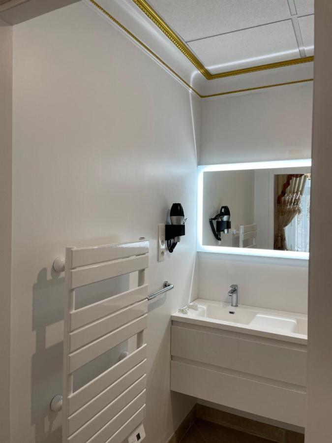 Chambre A Baldaquin Maison De L'Eglise Du Couvent Нарбонн Екстер'єр фото