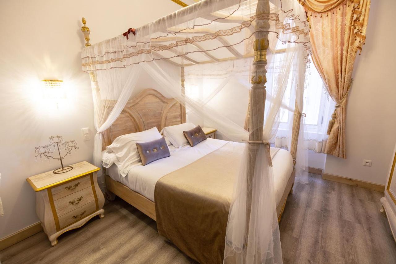 Chambre A Baldaquin Maison De L'Eglise Du Couvent Нарбонн Екстер'єр фото