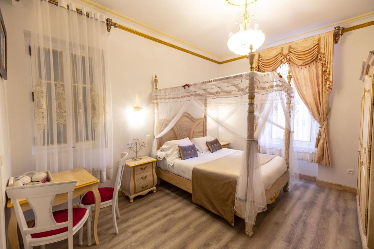 Chambre A Baldaquin Maison De L'Eglise Du Couvent Нарбонн Екстер'єр фото